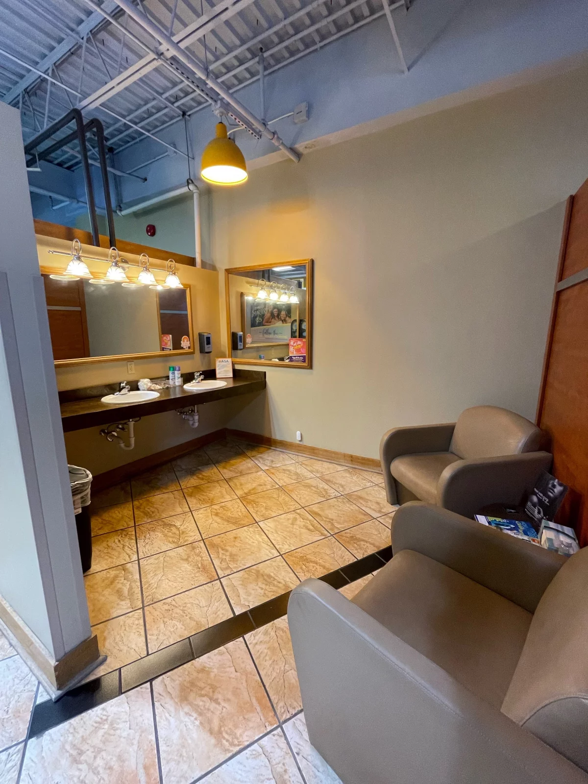 Google Places Image #3